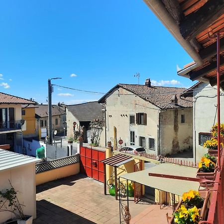 B&B La Casa Gialla Di Luca Mazzè Kültér fotó